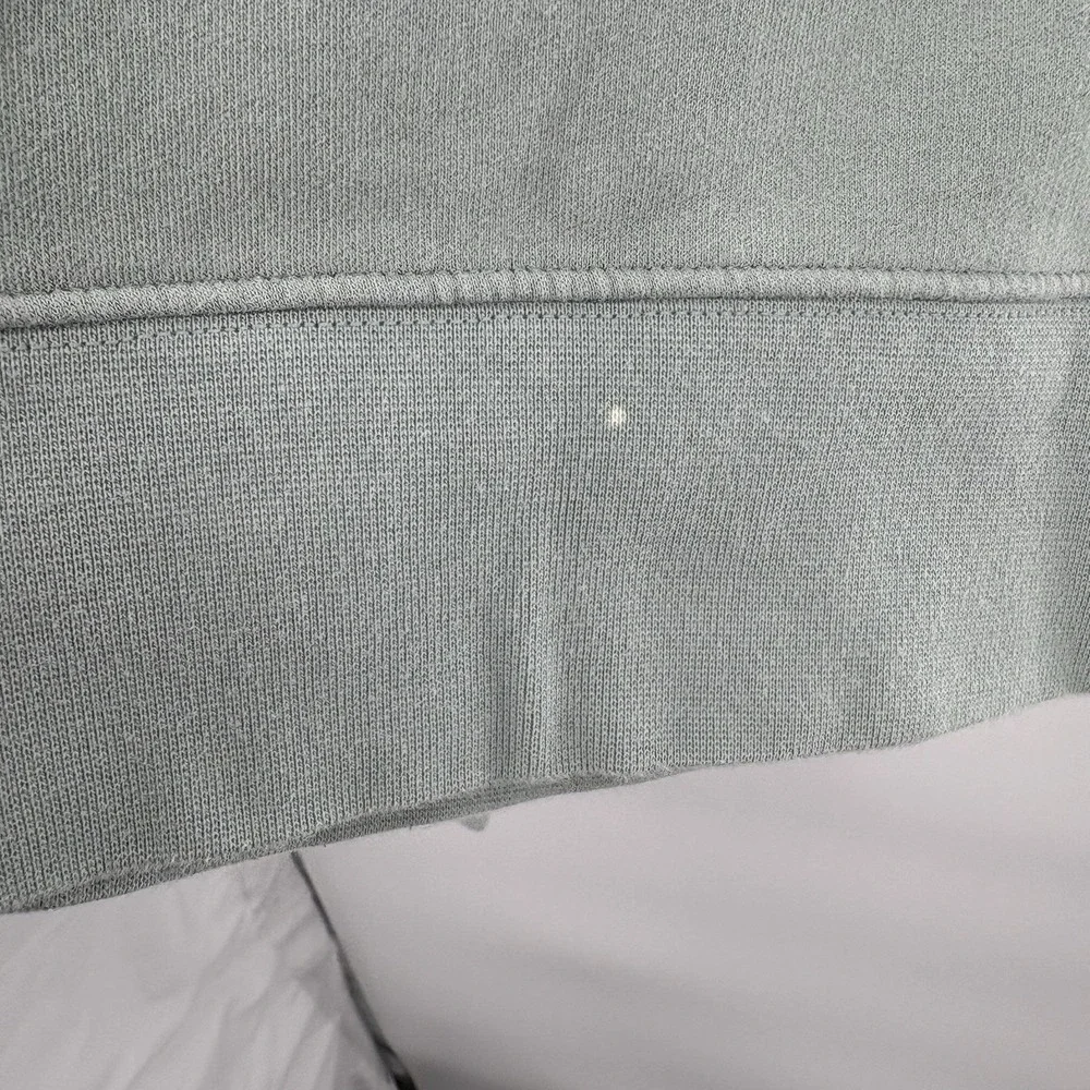 lululemon athletica chest 21